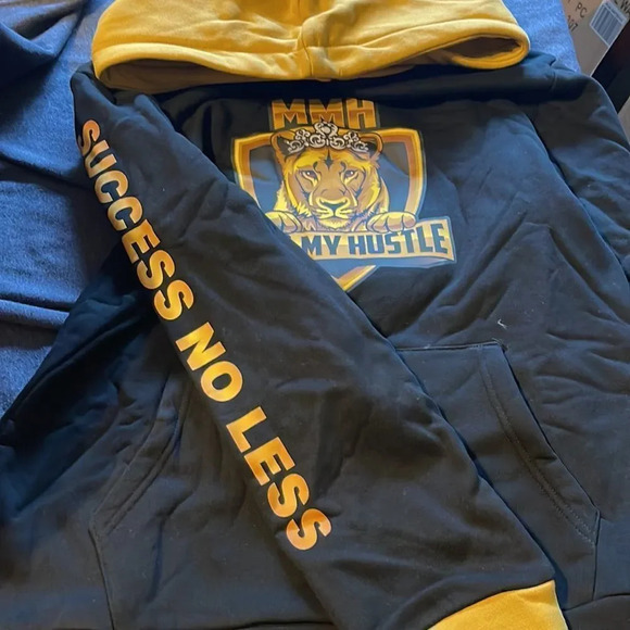 Woman’s Mind My Hustle sweatsuit inspirational clothing - Picture 5 of 14